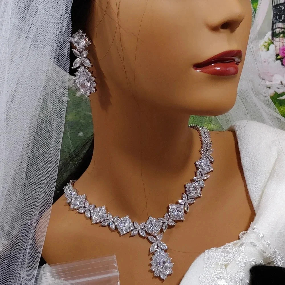 7pc One-Of-A-Kind Bridal Tiara Set for Weddings - Picture 4 of 17